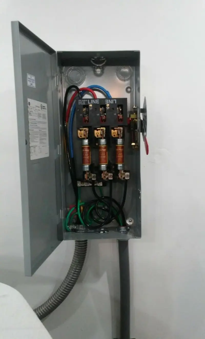 Three-phase disconnect switch installed for Electrical Wiring & Rewiring in Callaway